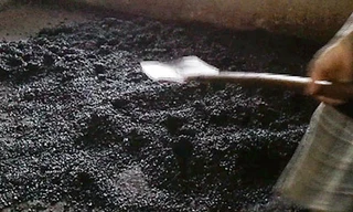 Đậu nành + 15 hóa chất = cà phê