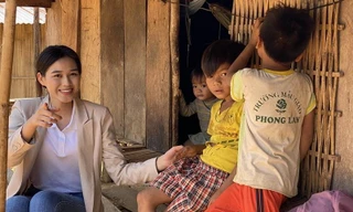 Hoa hậu Đỗ Thị Hà xinh đẹp giản dị đi khảo sát dự án nhân ái cho Miss World 2021