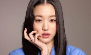 Jang Won Young bị chê thần thái kém sang, ảnh như tự chụp trong quảng cáo trang sức xa xỉ