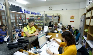 Không yêu cầu sổ hộ khẩu, tạm trú khi làm thủ tục tại cơ quan Bảo hiểm Xã hội