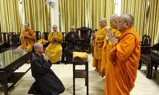 Trụ trì chùa Từ Đức xin hoàn tục vì 'thiếu chuẩn mực'; Lý do không khởi tố vụ Chánh thanh tra Viện KSND bị tố hiếp dâm