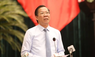 Chủ tịch UBND TPHCM trả lời chất vấn về lấn chiếm lòng đường, phát triển nhà ở xã hội 