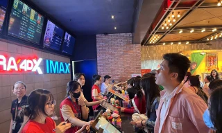 Rạp phim ở TPHCM hút khách ngày mùng 4 Tết 