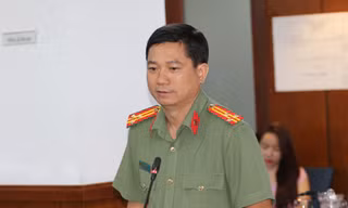 Công an TPHCM nói gì về việc CSGT dùng chung ống khi đo nồng độ cồn?