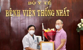 Chứng khoán APG tài trợ máy thở cho Bệnh viện Thống Nhất