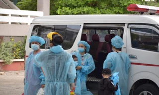 Chở bệnh nhân COVID-19 đến bệnh viện miễn phí