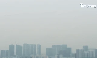 Bụi mịn bao phủ bầu trời TPHCM