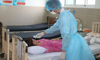 Hai cha con người Trung Quốc nhiễm Covid -19 đã khỏi bệnh hoàn toàn