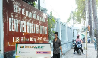 Đổi thuốc rẻ hơn 14 lần cho bệnh nhi, Bệnh viện Huyết học TPHCM nói gì?