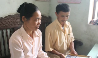 Gánh gạch, vay nóng nuôi bốn con học đại học