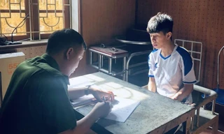 Đối tượng Nguyễn Hữu Đạt khai nhận tại cơ quan công an. Ảnh: H.T