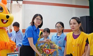 Vui Trung thu cùng bệnh nhi Thái Nguyên