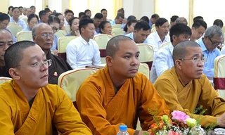 Đại biểu tham gia chương trình tuyên truyền, phổ biến pháp luật về tôn giáo, tín ngưỡng.