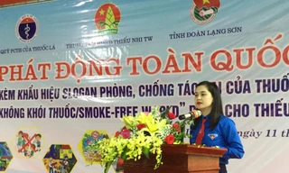 Thiếu nhi Lạng Sơn đón chào và hưởng ứng Lễ phát động cuộc thi toàn quốc vẽ tranh kèm khẩu hiệu Slogan phòng chống tác hại thuốc lá. Ảnh: Duy Chiến 