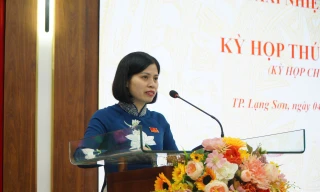 Tân Phó Chủ tịch UBND thành phố Lạng Sơn phát biểu nhận nhiệm vụ.