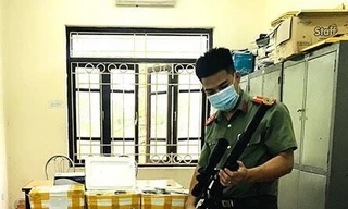 Công an thu giữ nhiều súng, đạn ở nhà đối tượng Hải -Ảnh do công an cung cấp