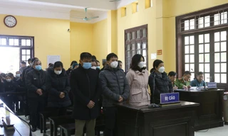 24 bị cáo ra tòa lĩnh án -Ảnh: Duy Chiến 