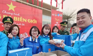 Sẵn sàng vì cuộc sống, hạnh phúc của người dân nơi biên cương .Ảnh: Duy Chiến 