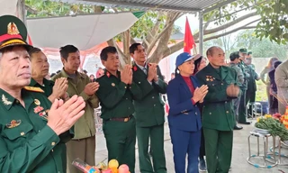 Tưởng niệm người tử nạn ở pháo đài Đồng Đăng