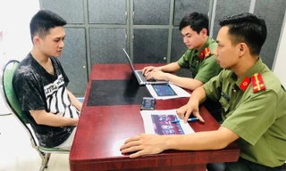 Đối tượng Nguyễn Minh Anh tại cơ quan công an. (ảnh: A.K)