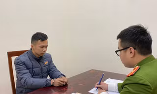 Đối tượng Huy tại cơ quan công an. Ảnh: H.T