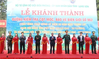 Khánh thành đường kiểm tra cột mốc số 962. 