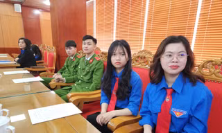 Tuổi trẻ xứ Lạng hào hứng tham gia Hội nghị đối thoại .Ảnh: Duy Chiến 