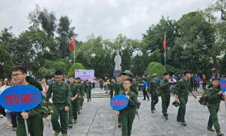 Các chiến sỹ nhí xứ Lạng tham gia chương trình "Học kỳ trong quân đội".