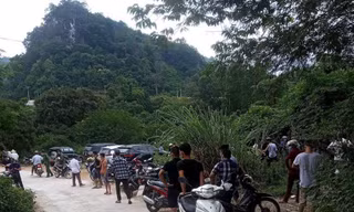 Lực lượng chức năng Lạng Sơn tiến hành khám nghiệm hiện trường, điều tra, xử lý vụ việc. - Ảnh: Duy Chiến 