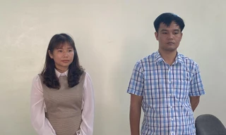 Hai đối tượng Minh và Hùng tại cơ quan công an -Ảnh: Gia Hưng