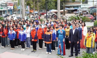 Hàng trăm em học sinh tham gia tập huấn truyền thông diễn đàn trẻ em Lạng Sơn. 