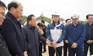 Lãnh đạo tỉnh Lạng Sơn kiểm tra các dự án xây dựng trên địa bàn. 