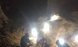 Hiện trường nơi phát hiện 3 bộ hài cốt vô danh ở hang Thủy Cung- Chùa Tiên. Ảnh: Đ. Doanh 