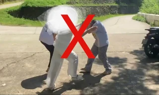 Các video ghi lại cảnh các nữ sinh Lạng Sơn đánh nhau.