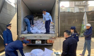 Bắt 3 tấn móng giò lợn không nguồn gốc xuất xứ ở Lạng Sơn. 