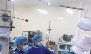 Hình ảnh đặt stent-graf ĐMC cấp cứu cho bệnh nhân S. Ảnh: BV Việt - Đức cung cấp