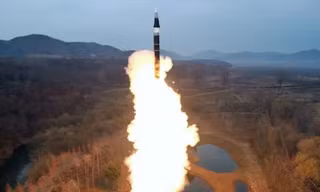 Một vụ phóng tên lửa của Triều Tiên. (Ảnh: KCNA)