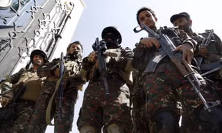 Các thành viên lực lượng Houthi ở Yemen. (Ảnh: Getty)