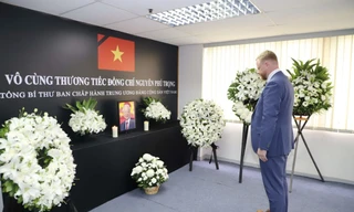 Cơ quan đại diện Việt Nam ở nước ngoài mở sổ tang tưởng nhớ Tổng Bí thư Nguyễn Phú Trọng