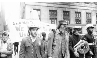 Ông Barry Romo ̣(thứ hai từ trái sang) trong một lần biểu tình phản đối Mỹ tham chiến ở Việt Nam năm 1970. ̣(Ảnh: VVAW)