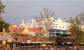 Hàng trăm người Việt vừa bị bắt vì đánh bạc trái phép ở Sihanoukville. (Ảnh: Khmer Times)