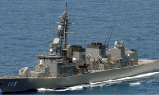 Tàu khu trục Sazanami của Nhật Bản. (Ảnh: seaforces)