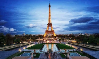 Pháp điều tra 5 quan tài dưới chân Tháp Eiffel