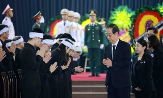 Hơn 100 quốc gia chia buồn, hàng ngàn đoàn quốc tế viếng Tổng Bí thư Nguyễn Phú Trọng