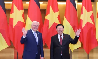 Chủ tịch Quốc hội Vương Đình Huệ hội kiến Tổng thống Đức