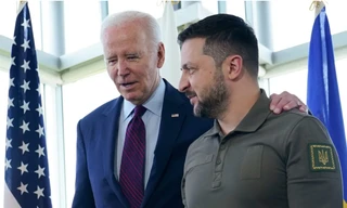 Tổng thống Mỹ Joe Biden và Tổng thống Ukraine Volodymir Zelensky trong lần gặp ở Hiroshima năm 2023. (Ảnh: Getty)