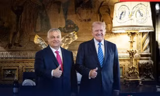 Thủ tướng Hungary Viktor Orban đăng bức ảnh ông gặp cựu Tổng thống Mỹ Donald Trump tại biệt thự Mar-a-Lago. (Ảnh: X)