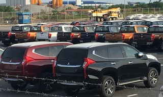 Ô tô nhập khẩu về cảng Tân Vũ, Hải Phòng tháng qua. Ảnh: Tuấn Nguyễn