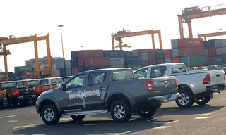 Các hãng xe bắt đầu ồ ạt nhập xe về chạy đua bán hàng dịp cuối năm