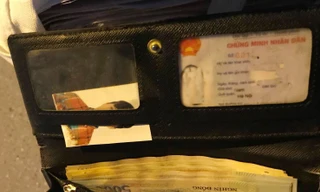 Chiếc ví của anh Tiến chứa 100 triệu đồng may mắn được 3 thanh niên nhặt được và mang trả